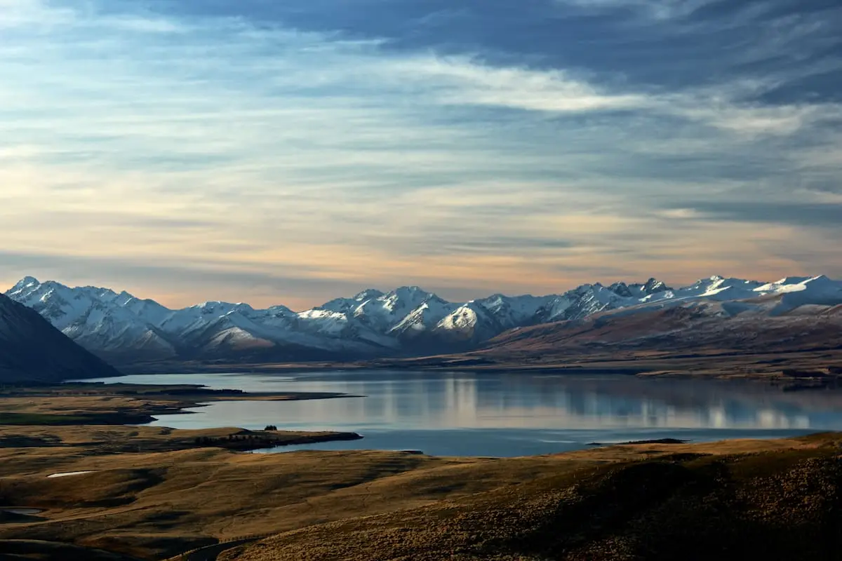 New Zealand lake and mountain panorama